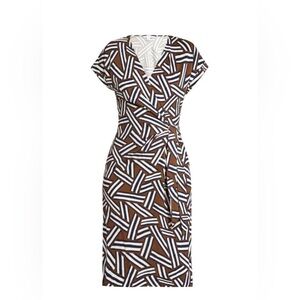 Diane von Furstenberg Wrap Dress Size 4 in Ribbon Print Sascha Dress